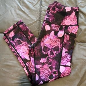 CVG Mermaid Skulls in Berry leggings, Capri length, XS New w/o tags.